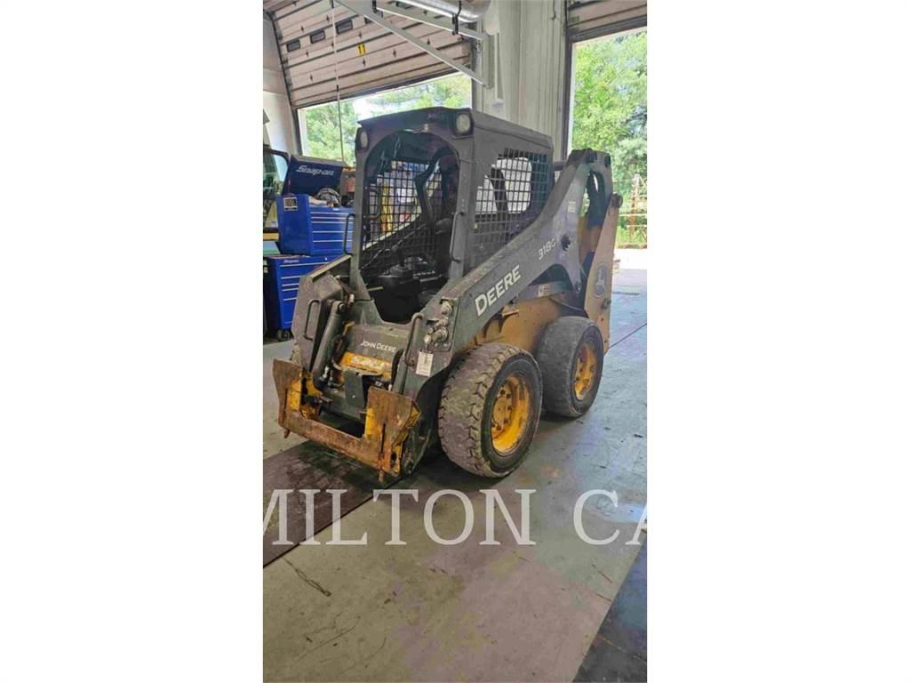 John Deere 318G  스키드로더