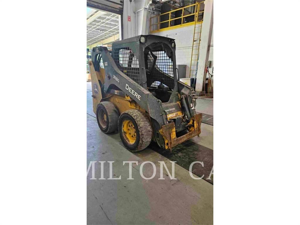 John Deere 318G  스키드로더