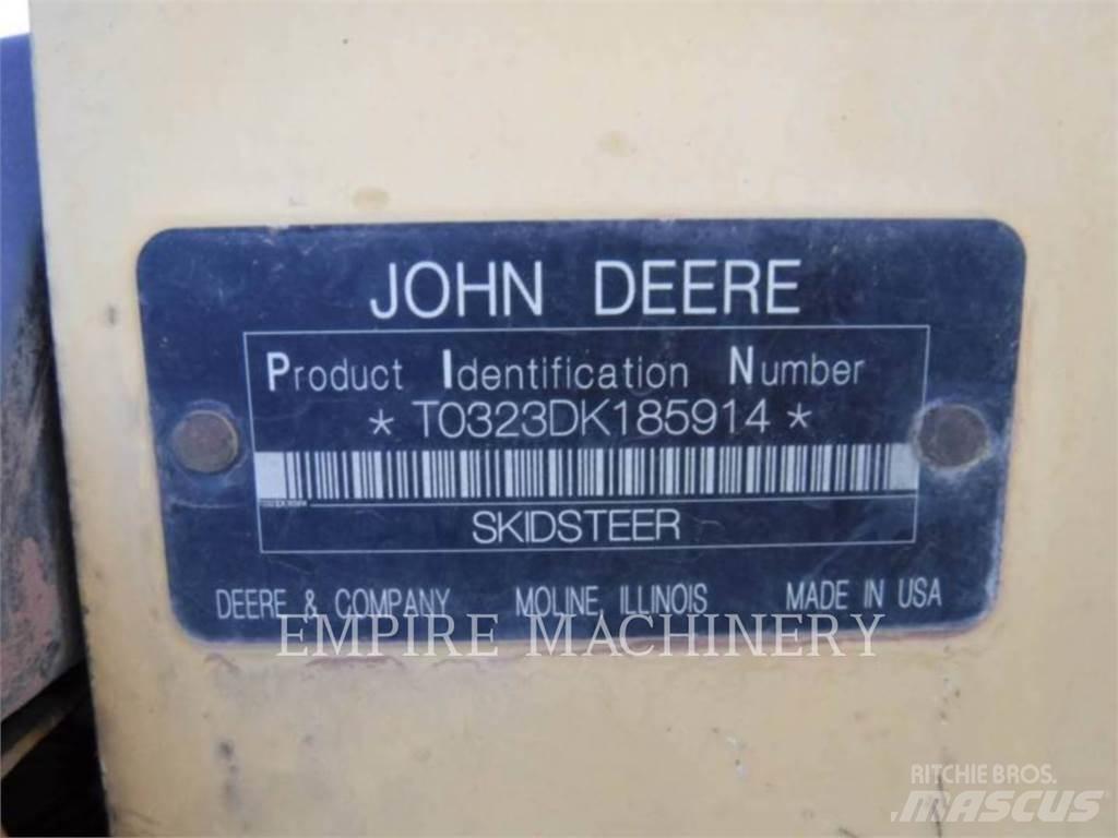 John Deere 323D  스키드로더