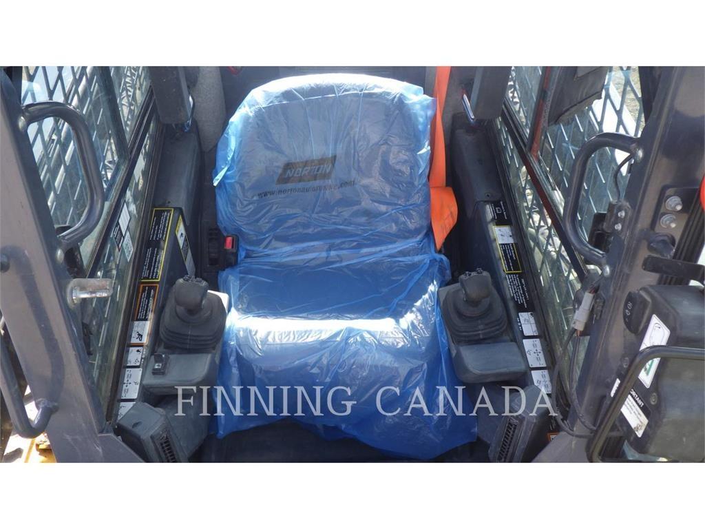 John Deere 331G 궤도식 로우더