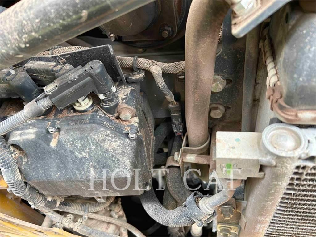 John Deere 333G 궤도식 로우더