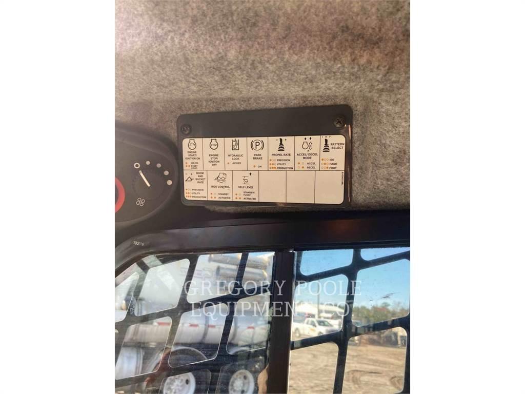 John Deere 333G 궤도식 로우더