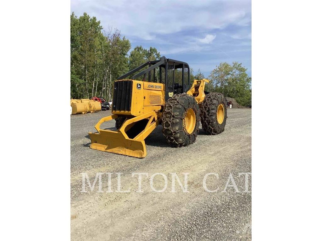 John Deere 640 목재스키더