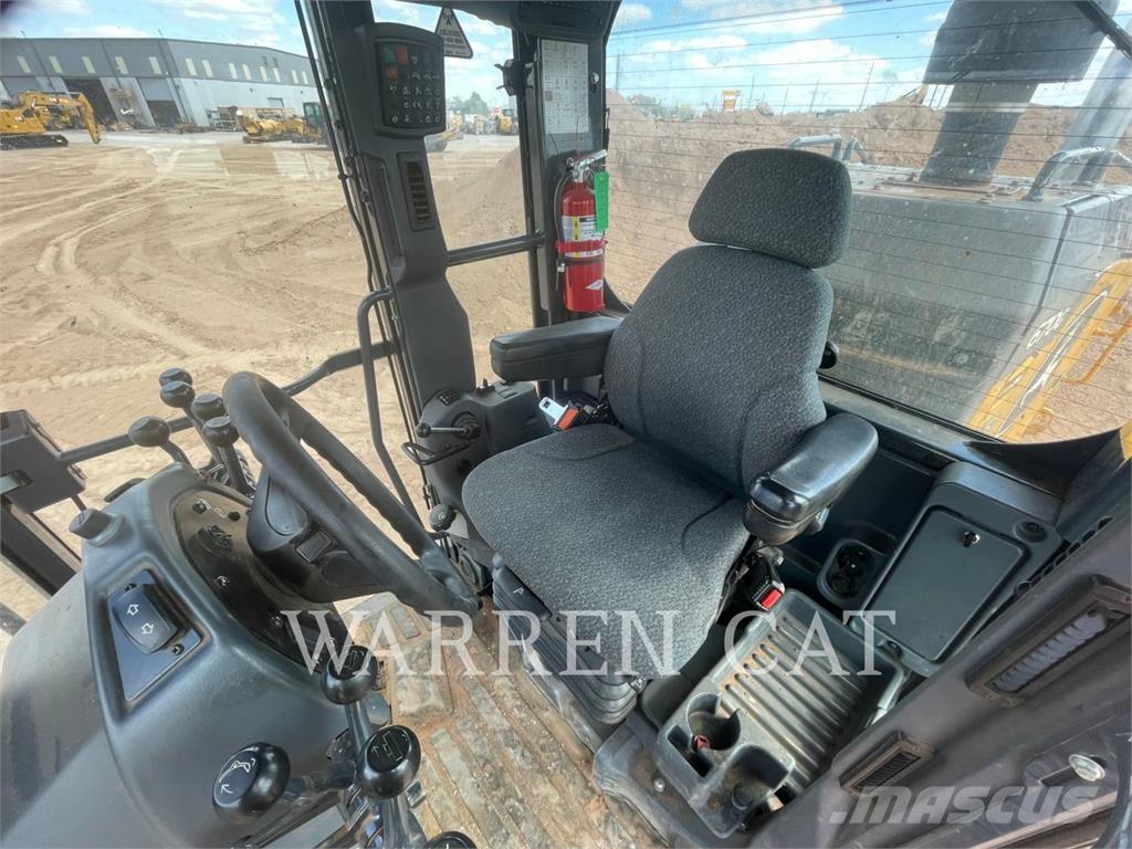 John Deere 670 그레이더