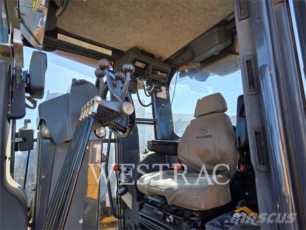 John Deere 670G 그레이더