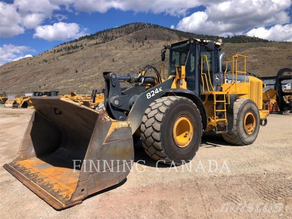 John Deere 824K  휠로우더