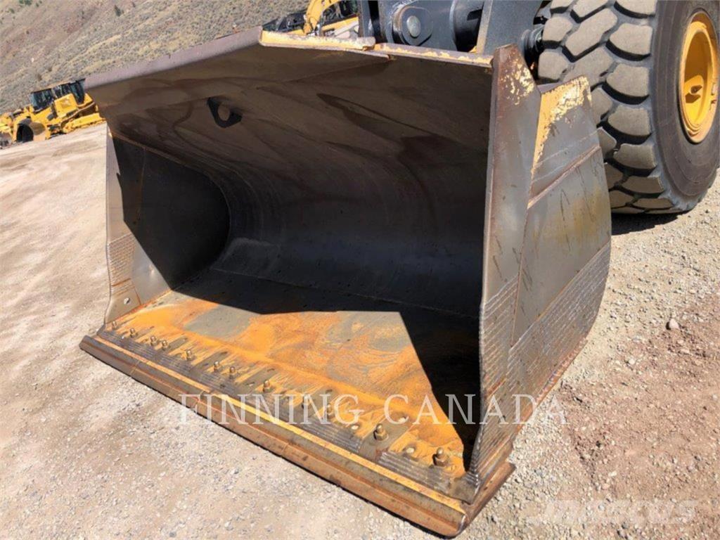 John Deere 824K  휠로우더