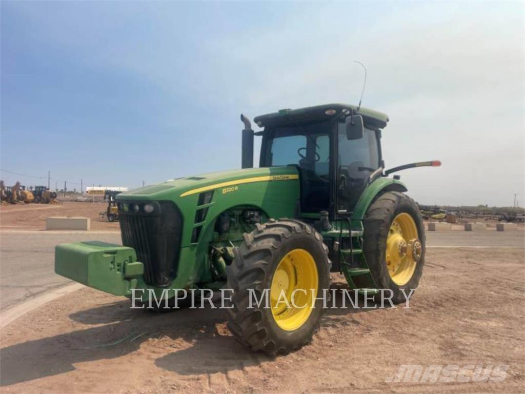 John Deere 8320R 트랙터