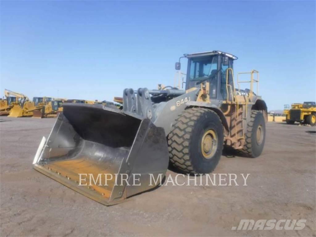 John Deere 844J  휠로우더