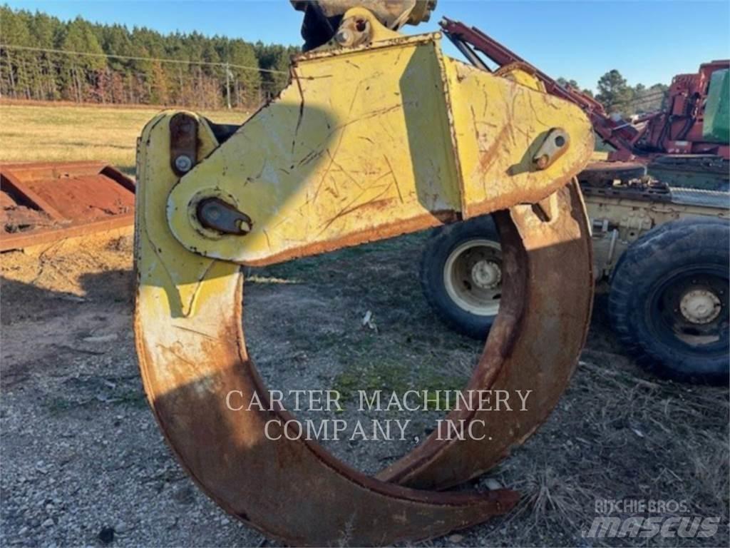 John Deere 848H 목재스키더