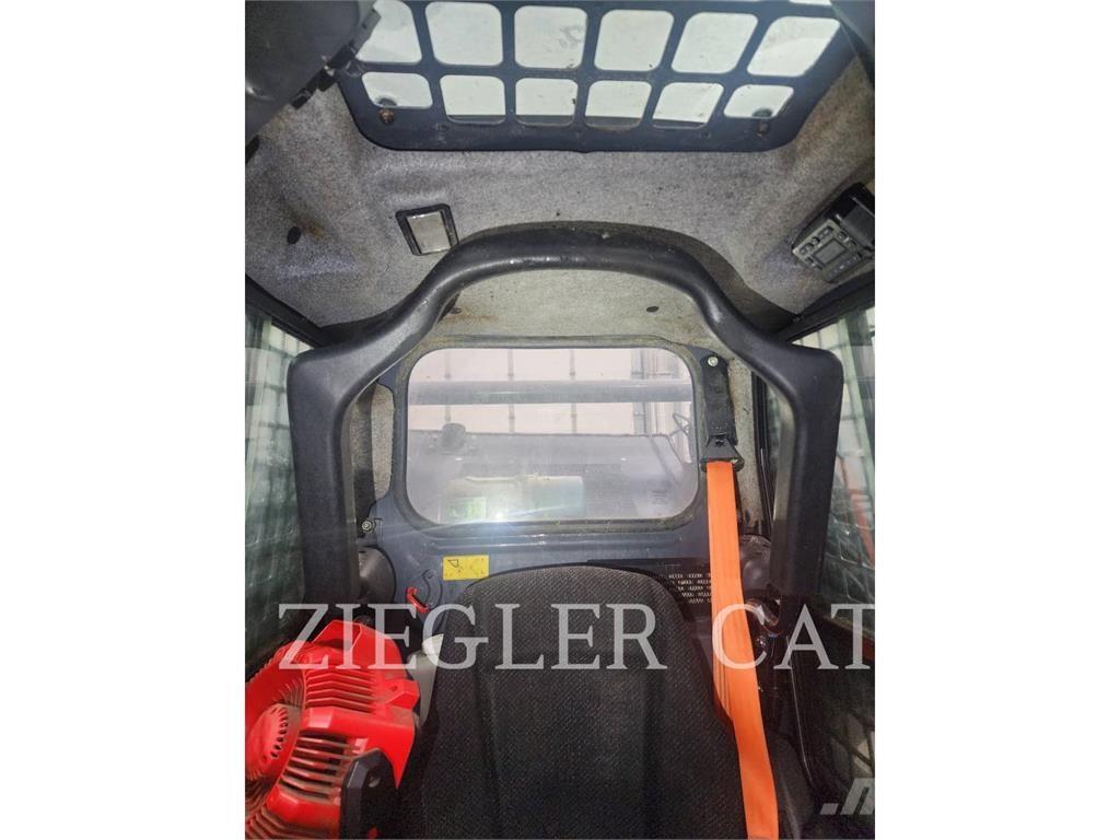 John Deere & CO. 318G  스키드로더