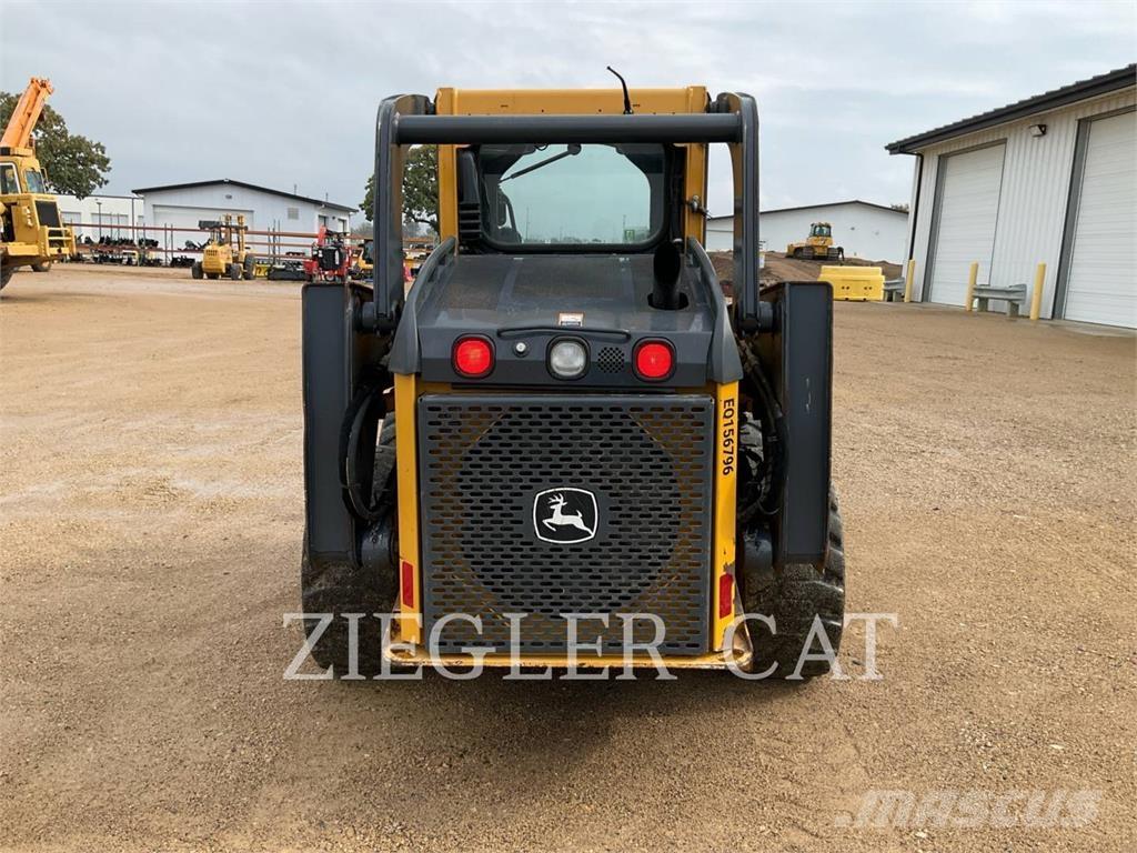 John Deere & CO. 320D  스키드로더