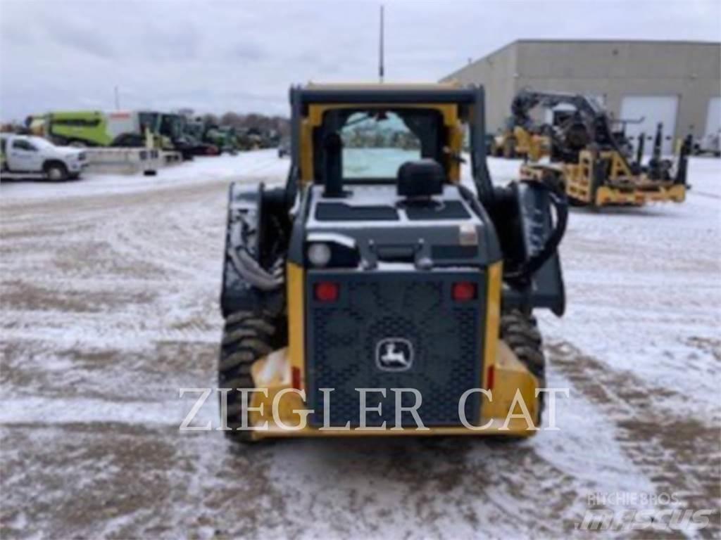 John Deere & CO. 320G  스키드로더
