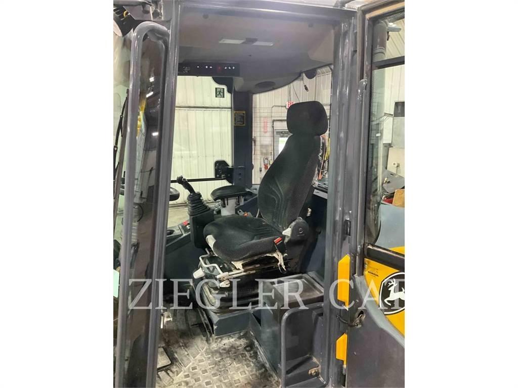 John Deere & CO. 324L  휠로우더