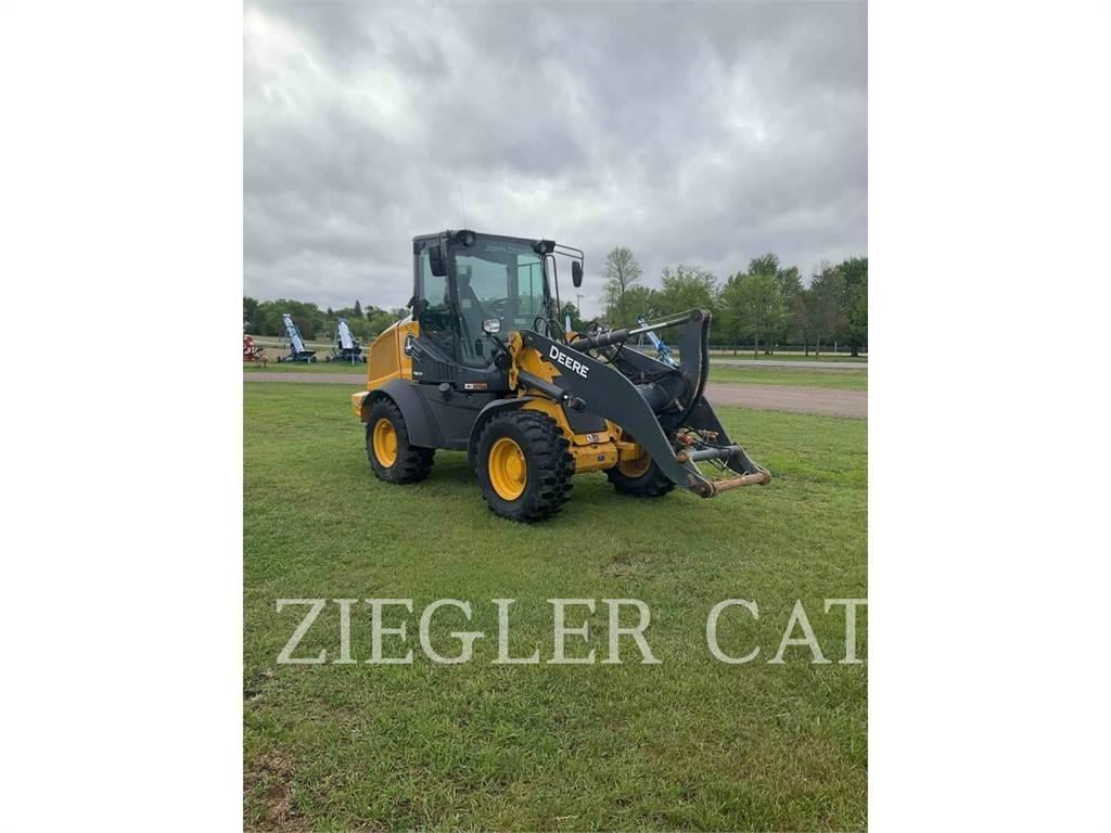 John Deere & CO. 324L  휠로우더