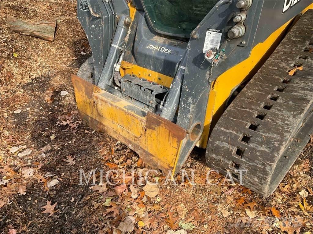John Deere & CO. 325  스키드로더