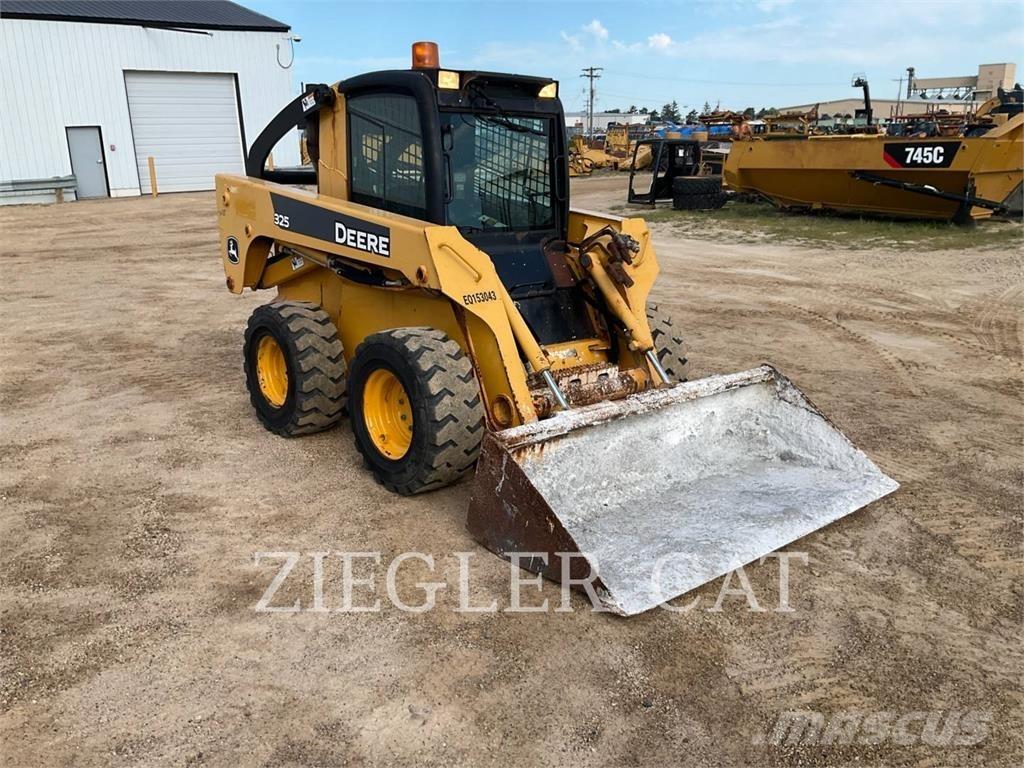 John Deere & CO. 325_AO  스키드로더