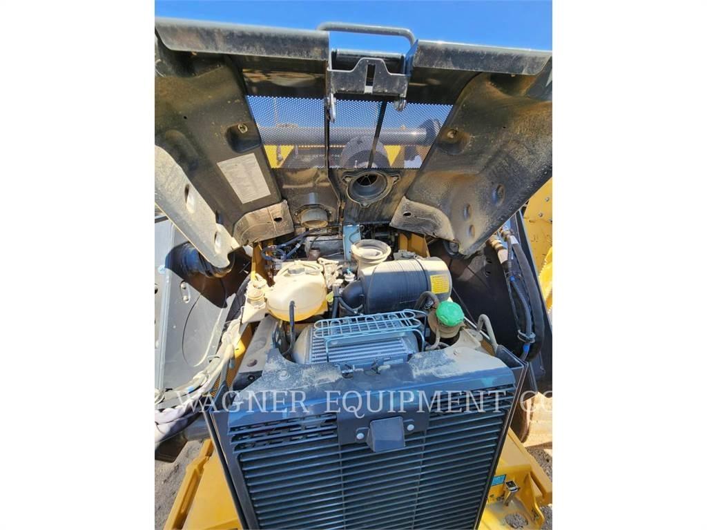 John Deere & CO. 332G  스키드로더