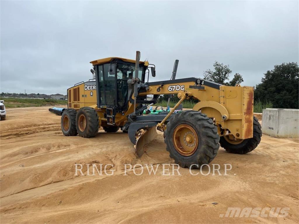 John Deere & CO. 670G 그레이더