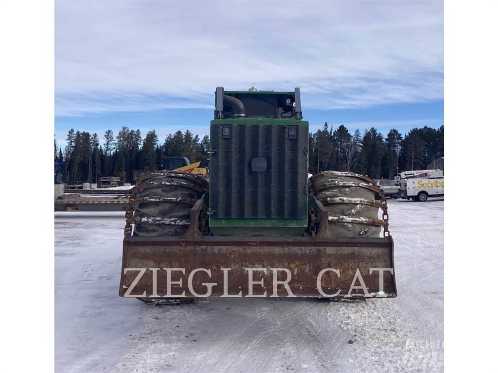 John Deere & CO. 748L 임업용 트랙터