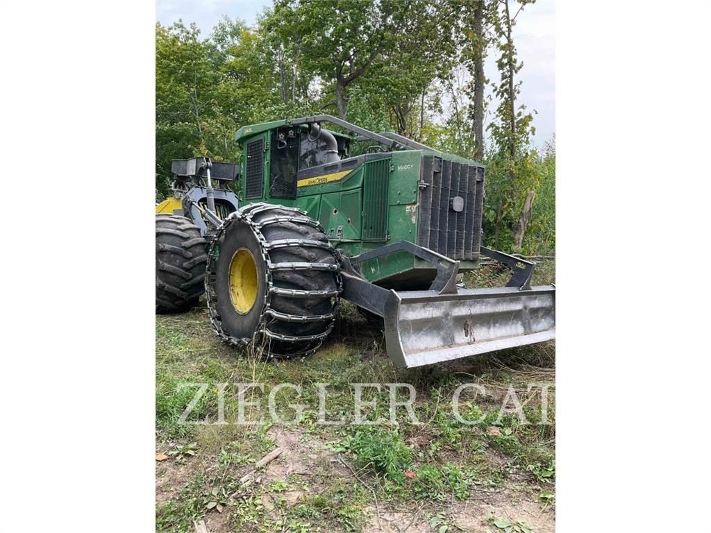 John Deere & CO. 748L 임업용 트랙터