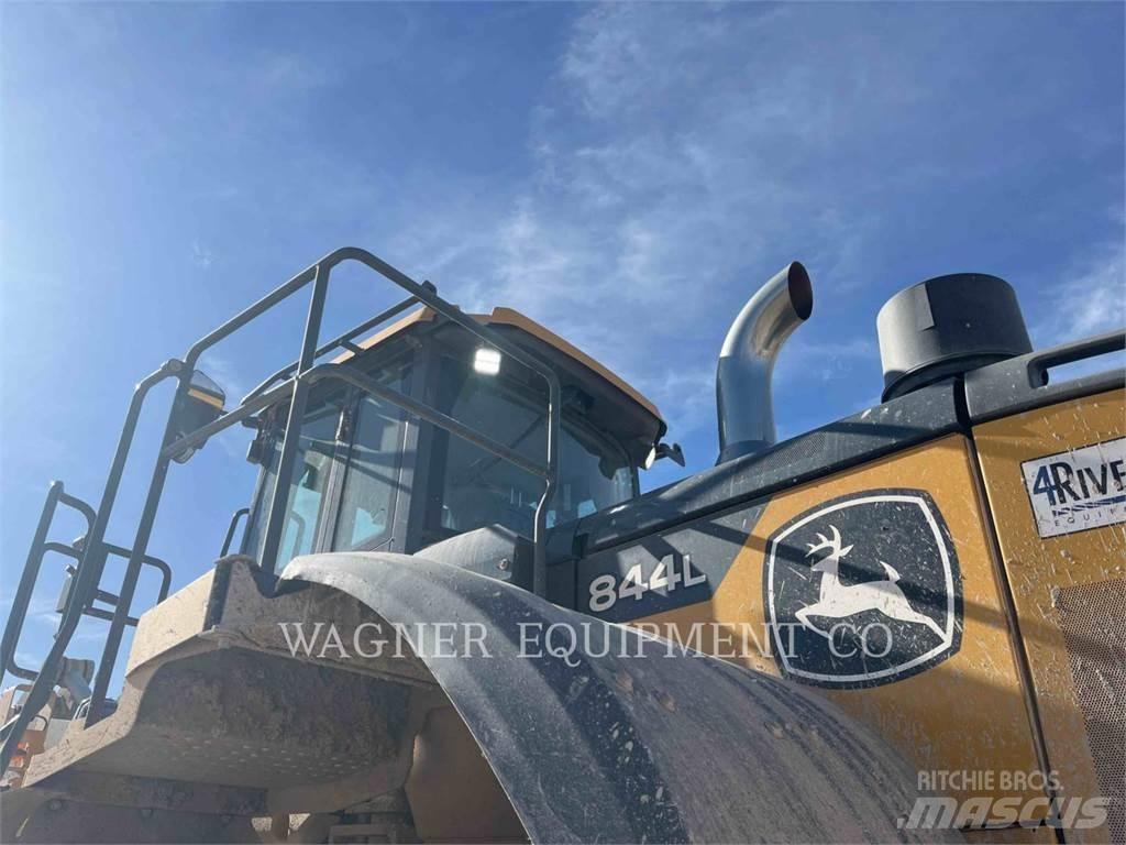 John Deere & CO. 844L AG  휠로우더