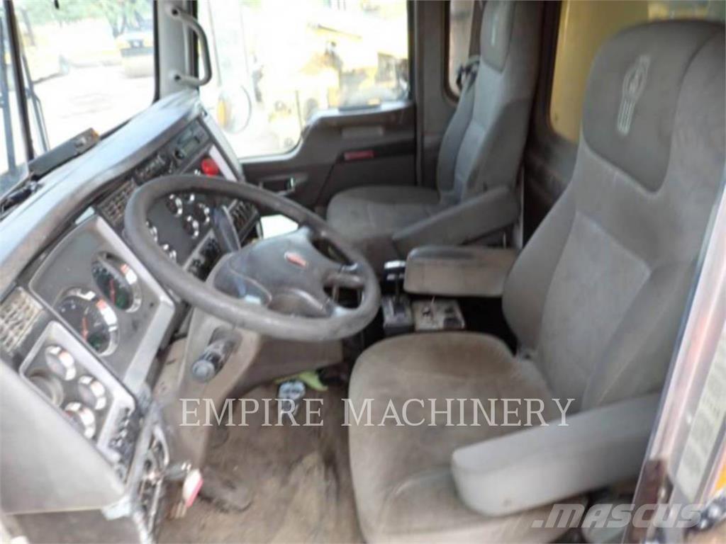 Kenworth (OBSOLETE) T800 탱커 트럭