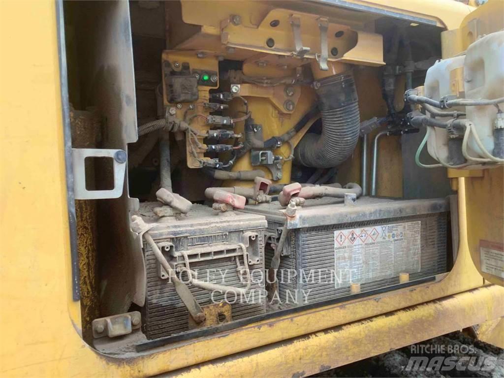 Komatsu D85EXI 크롤러 도저