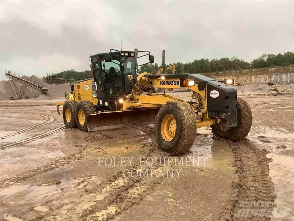 Komatsu GD655 그레이더