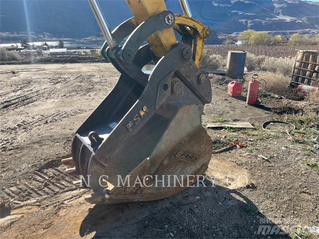 Komatsu PC138USLC 대형 굴삭기 29톤 이상