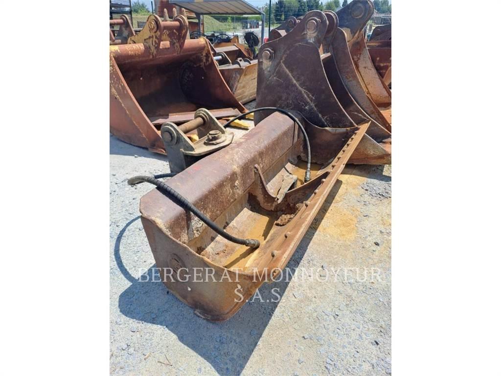 Komatsu PC210LC 대형 굴삭기 29톤 이상