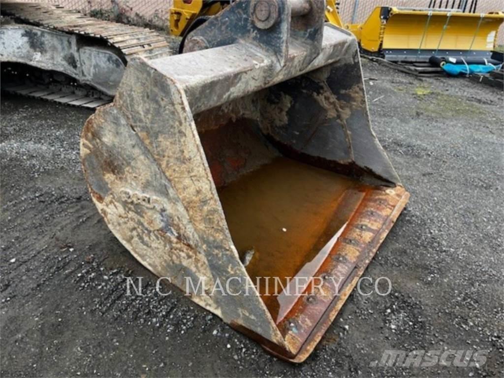 Komatsu PC210LCI-1 대형 굴삭기 29톤 이상