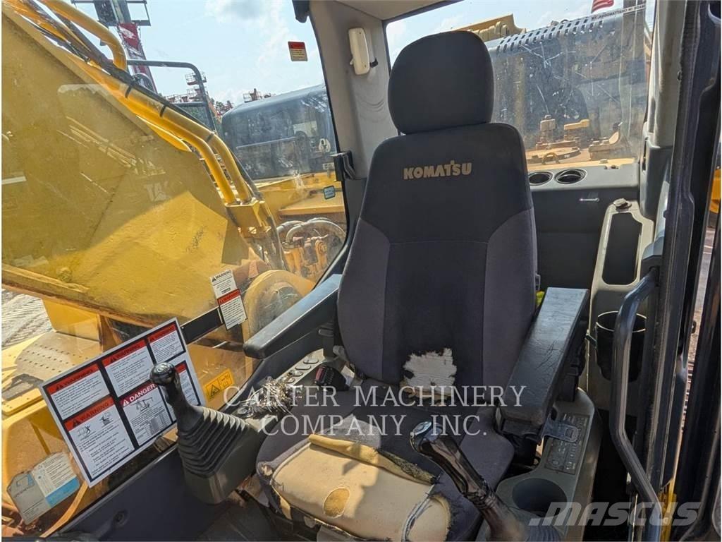 Komatsu PC490 대형 굴삭기 29톤 이상