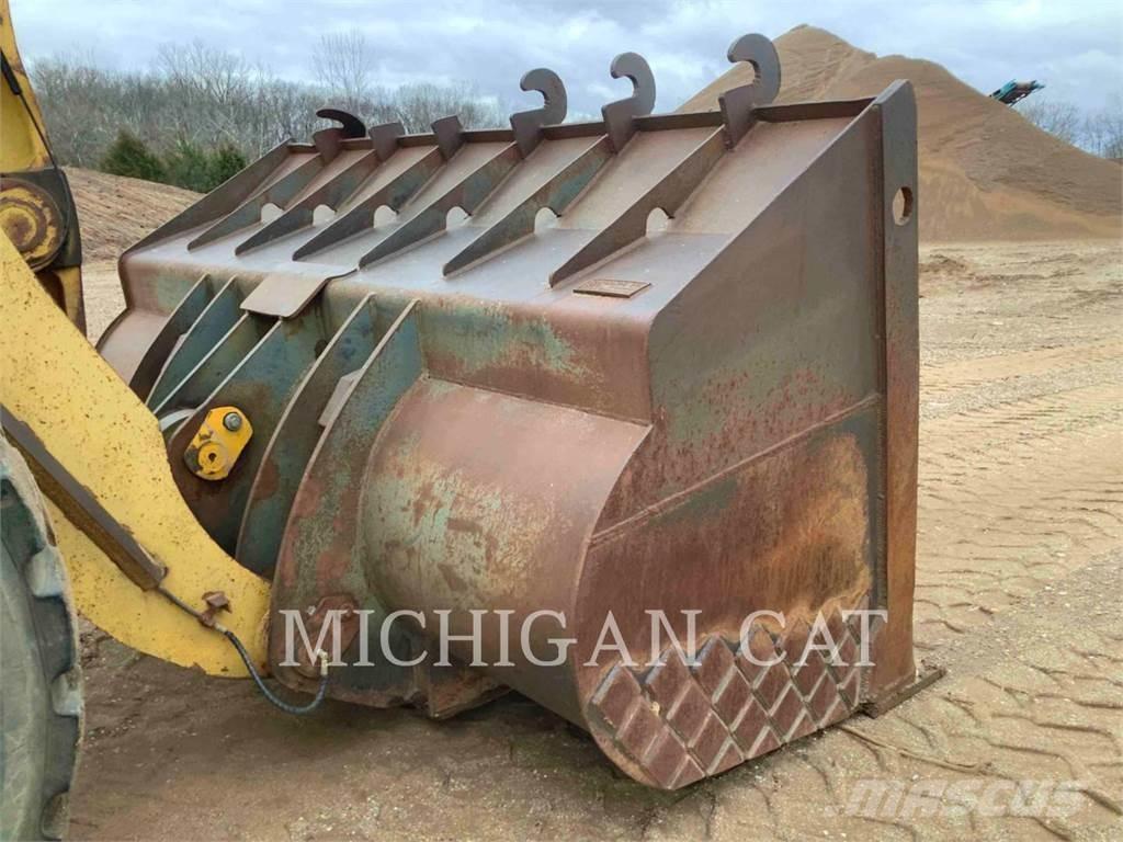 Komatsu WA500  휠로우더