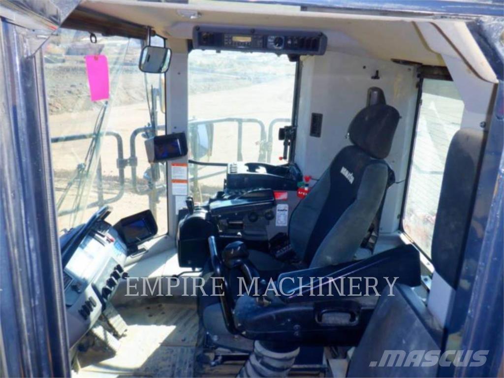 Komatsu WA900-8  휠로우더
