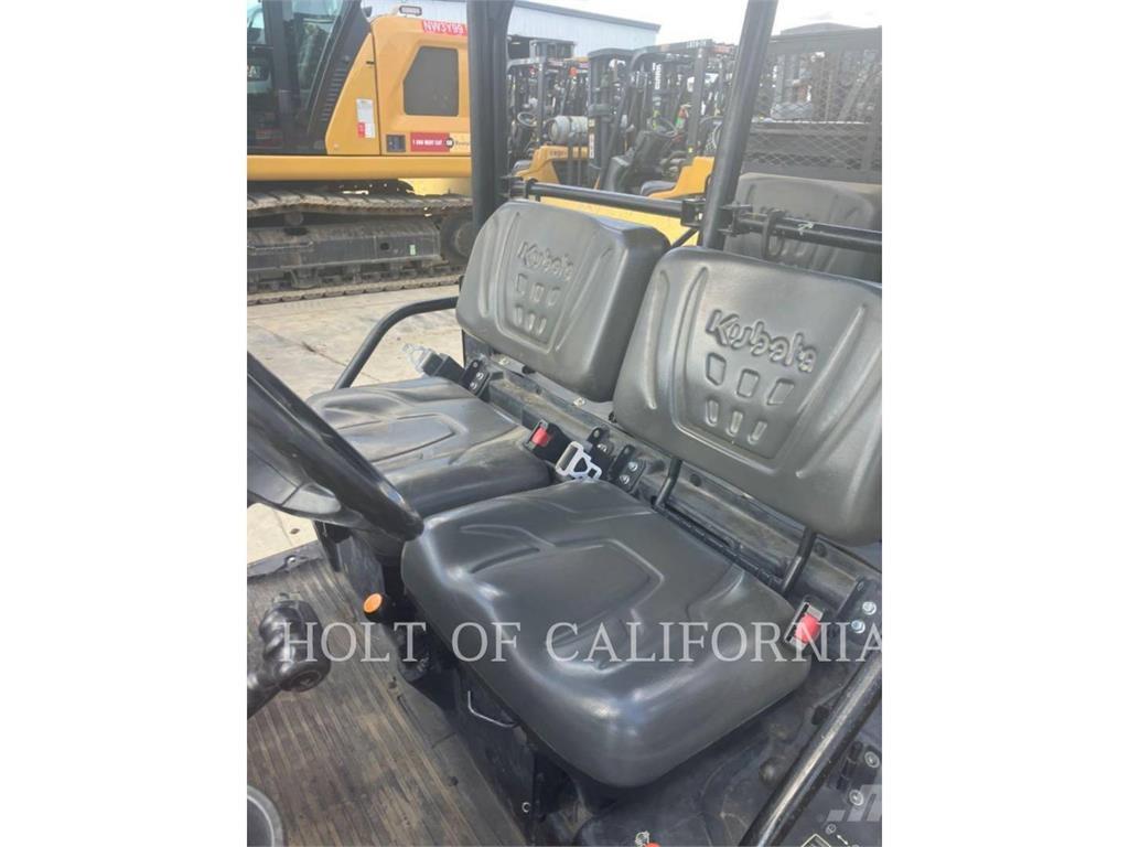 Kubota RTVX1140W 골프 카트