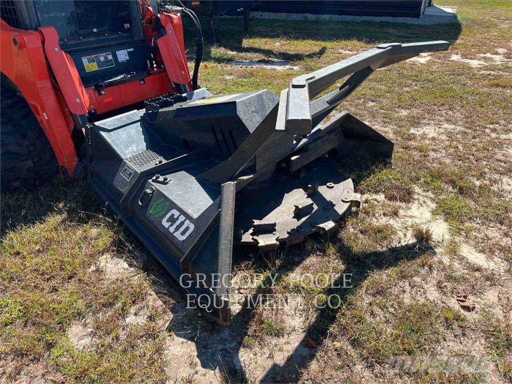 Kubota SVL 97-2 궤도식 로우더