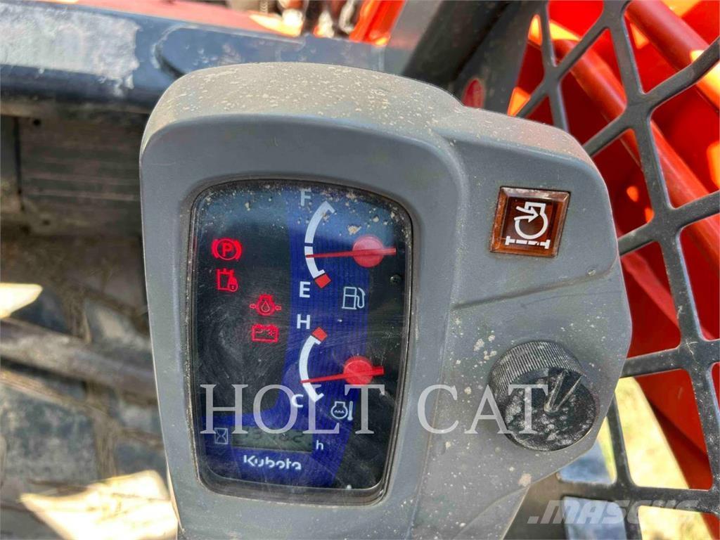 Kubota SVL75-2 궤도식 로우더