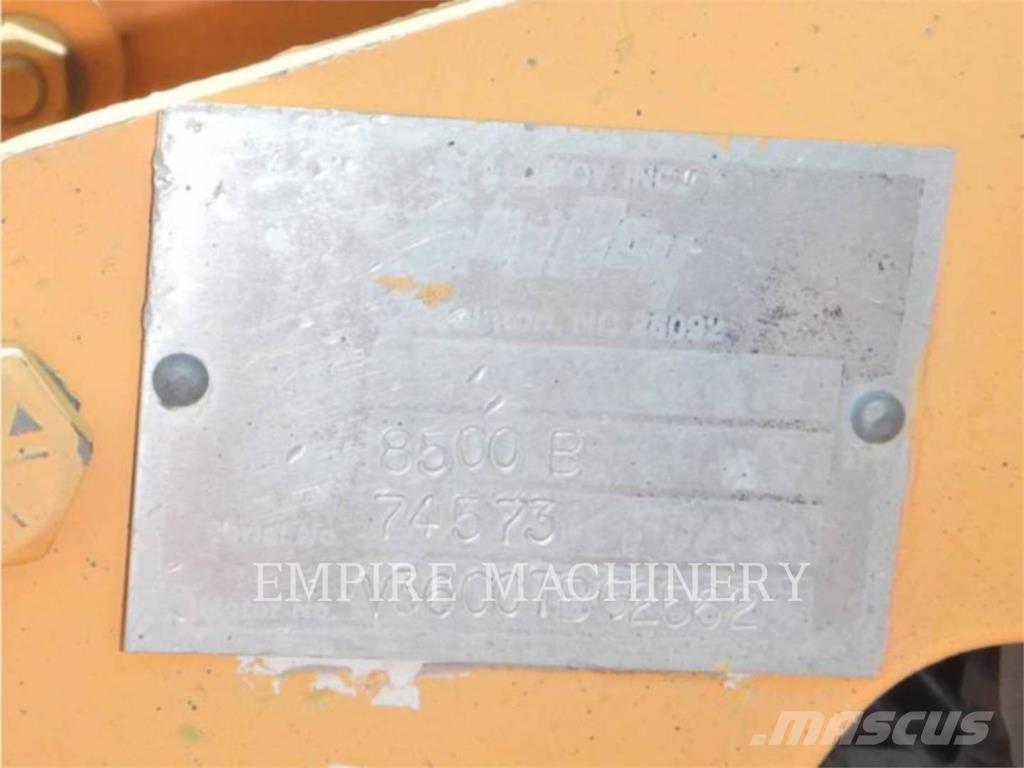 LeeBoy L8500B 아스팔트 포장장비