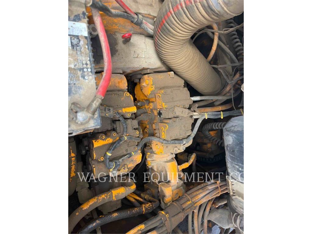 LeeBoy L8816 T 아스팔트 포장장비