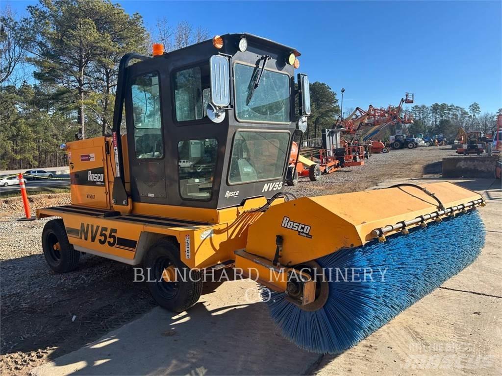 LeeBoy NV55 BROOM 도로 청소차