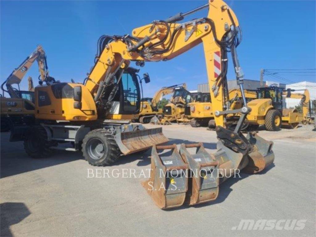 Liebherr A913  휠 굴삭기