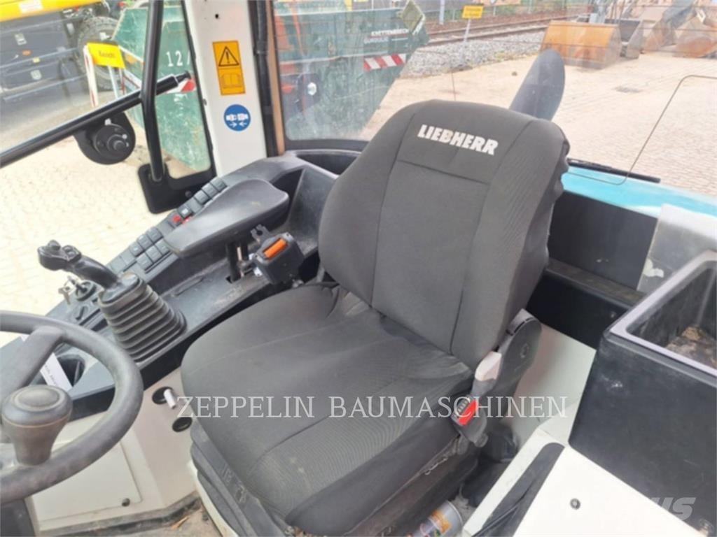 Liebherr L506  휠로우더
