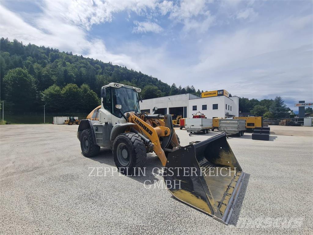 Liebherr L526  휠로우더