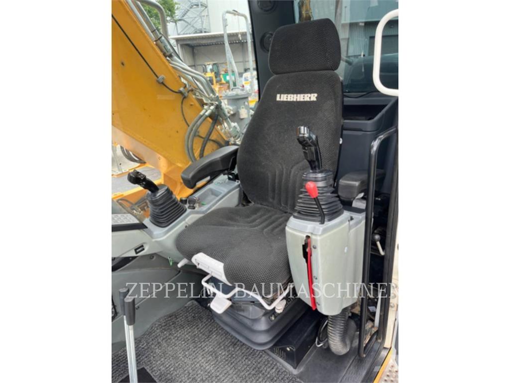 Liebherr R926 대형 굴삭기 29톤 이상