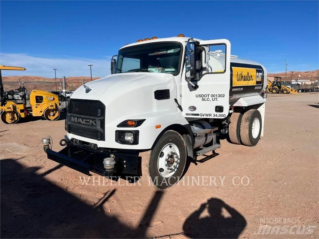 Mack WT2000 A 탱커 트럭