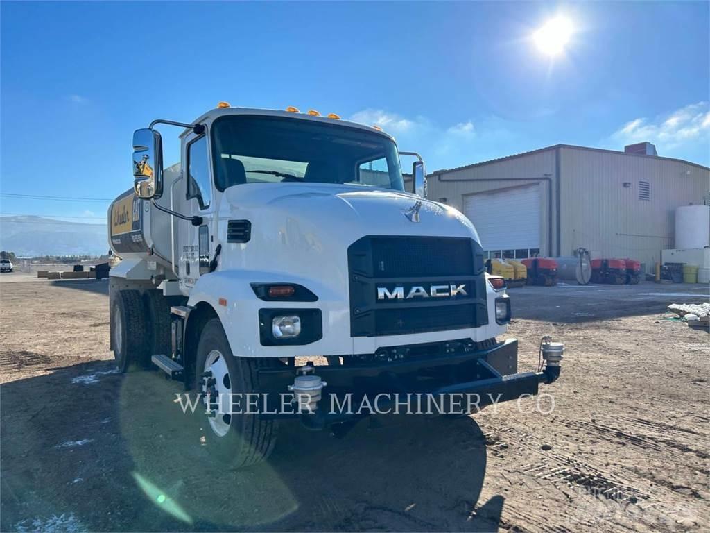 Mack WT2000 A 탱커 트럭