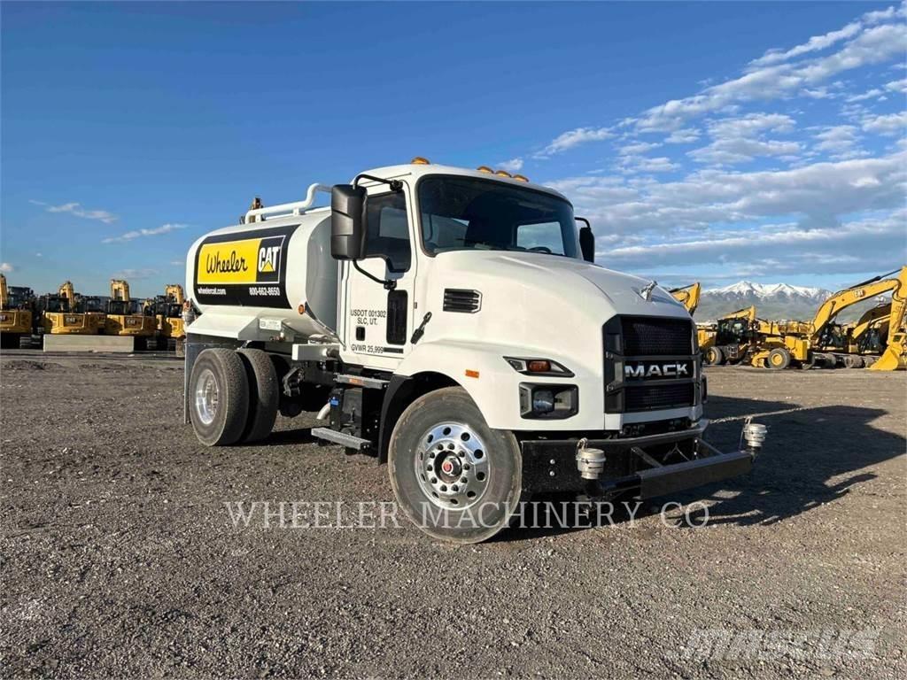 Mack WT2000 A 탱커 트럭