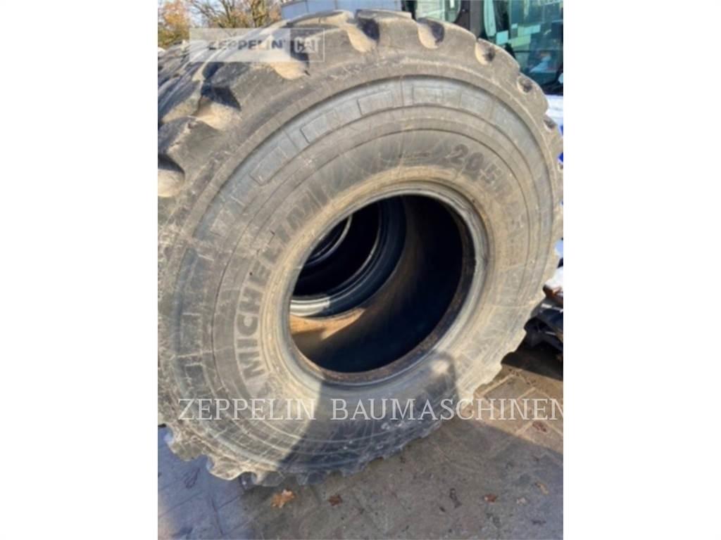 Michelin 4X 20.5R25XHA 타이어, 휠 및 림