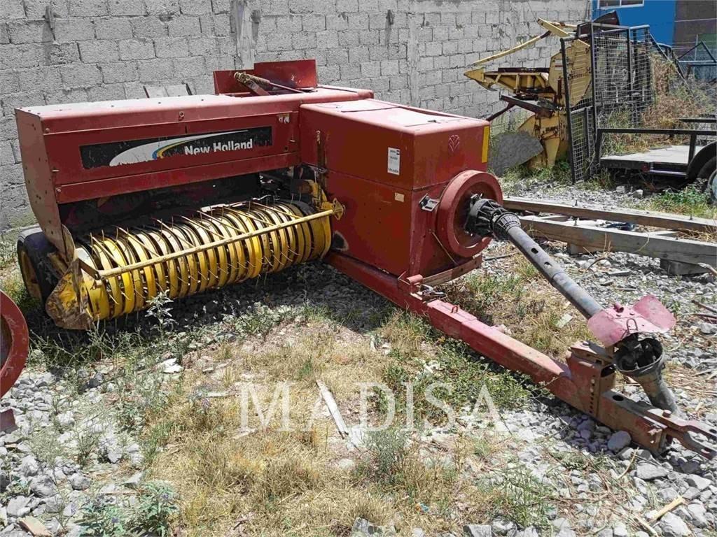 New Holland 570 원목 하베스터